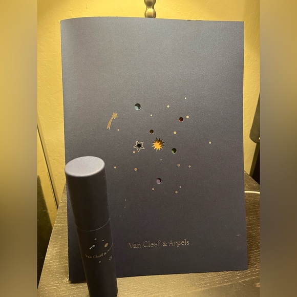 COPY - NEW Van Cleef & Arpels coloring book with stickers and color pencils set… - Picture 1 of 5